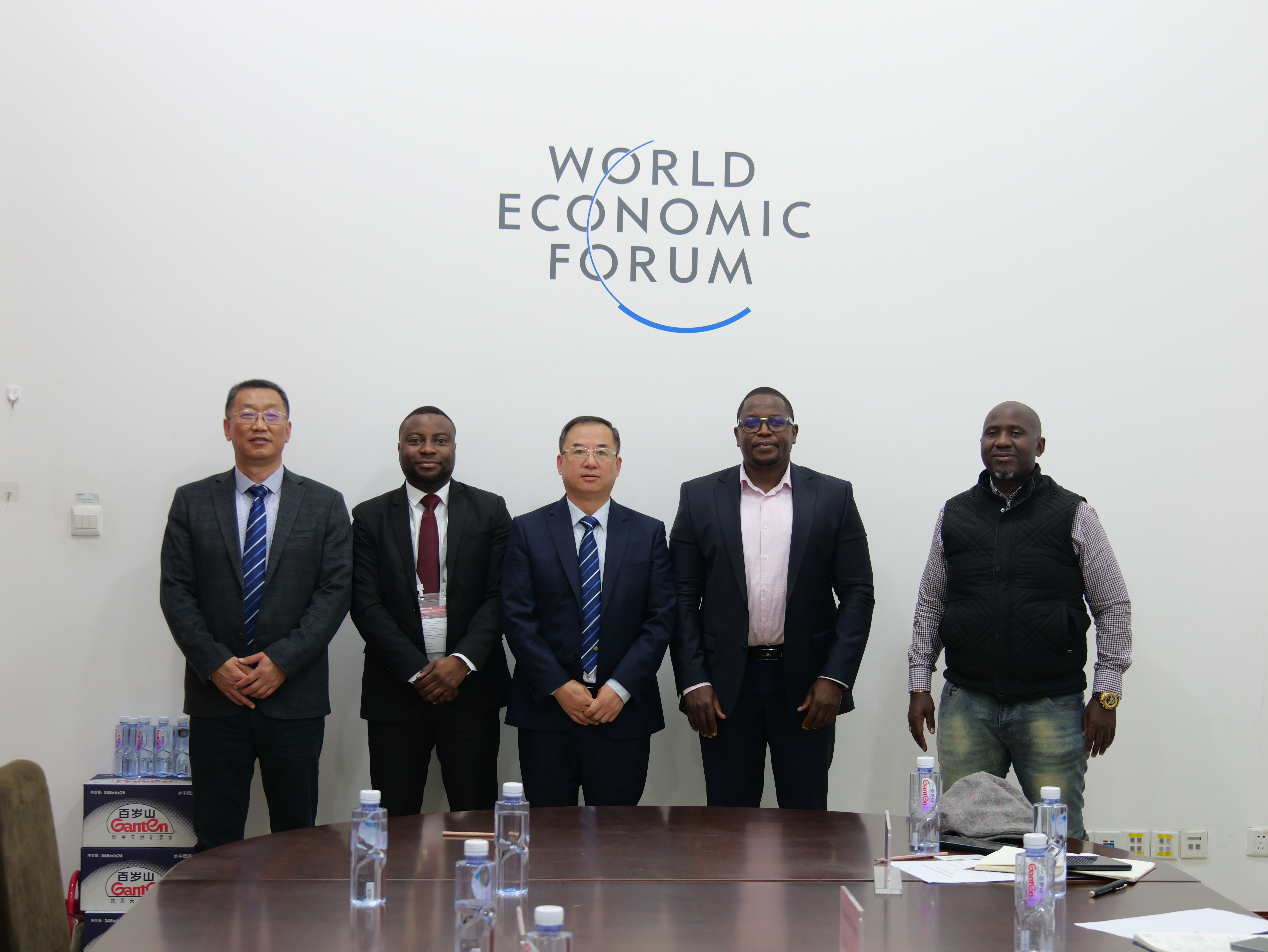 1729477535245076595.jpg P1058920.jpg