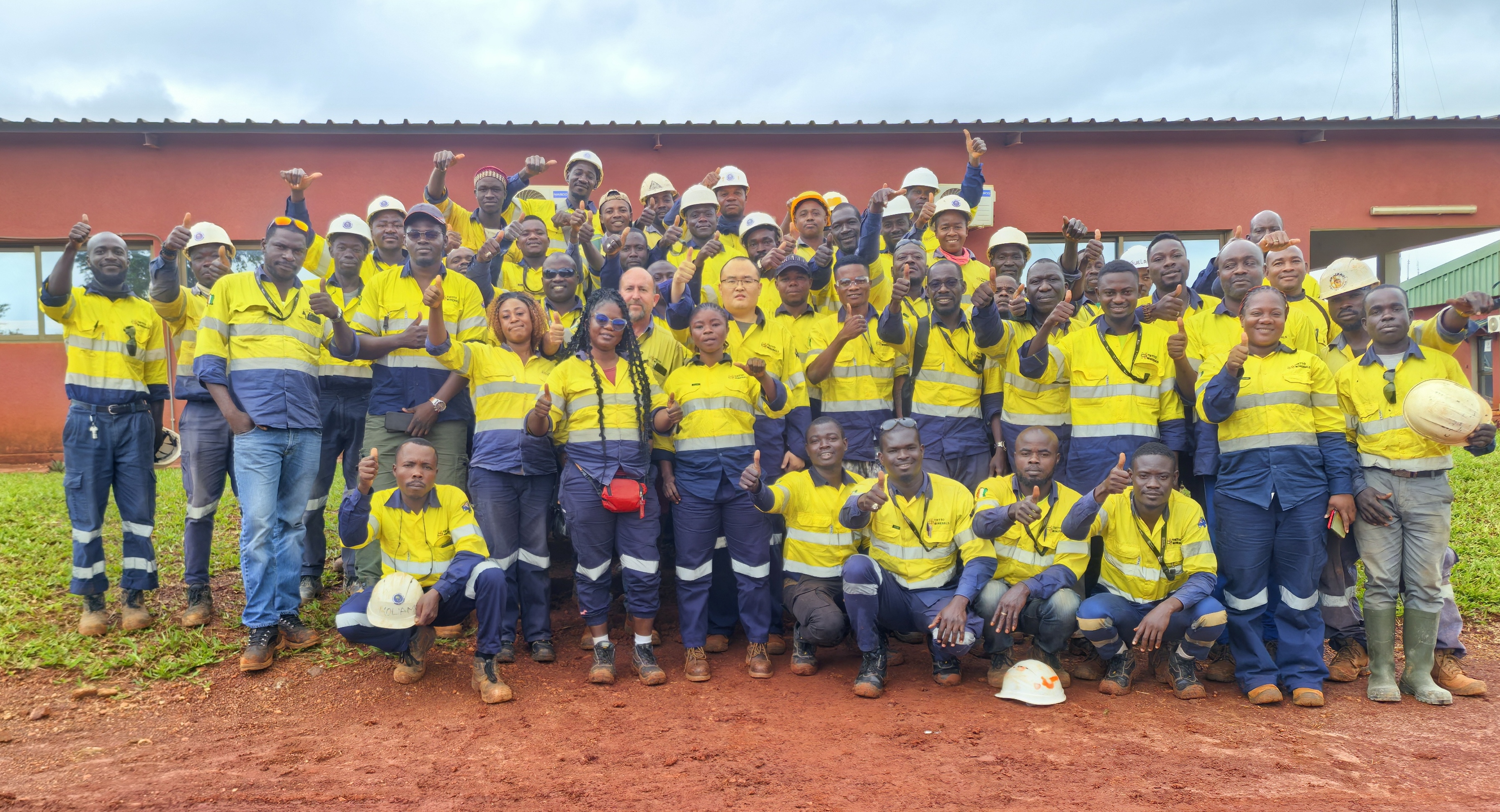 1739800643727008901.jpg 0514c55e0865ff01cee33a9c0bfb5fe.jpg